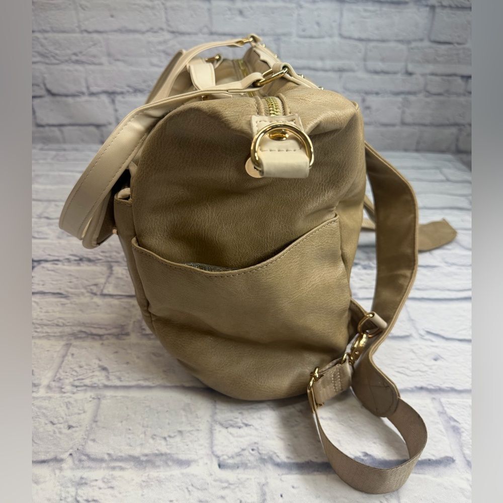 Johomviin Vegan Leather Diaper Bag- Doubling as a Travel Bag or Backpack. - Picture 4 of 15